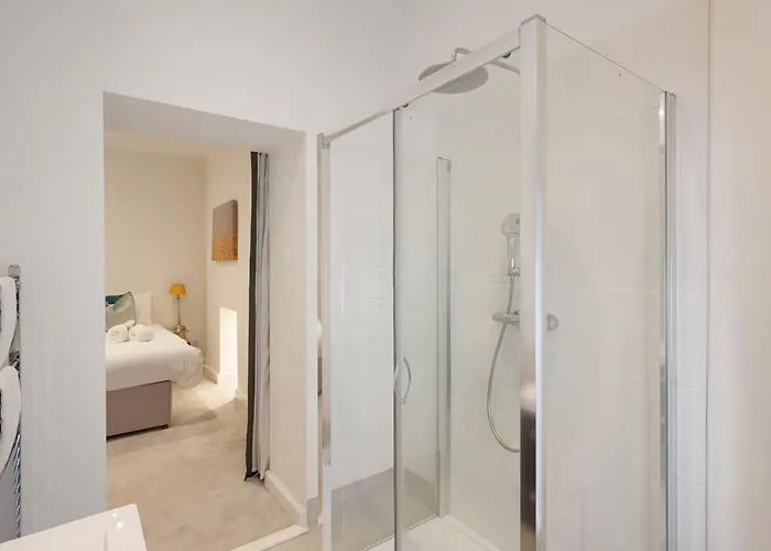 Large Luxury Centre Flat With Balcony Apartamento *